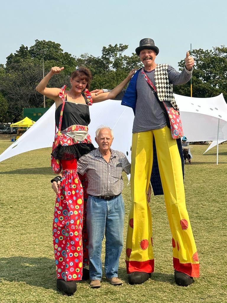 Incursion – Stilts Walking Show Experience – Epic Escapades